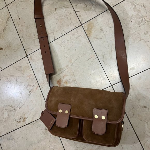 Michael Kors " Hewitt" Women's Caramel Leather Suede Crossbody/Messenger Bag. - Picture 3 of 16